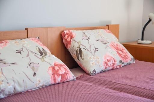 Lavish & Spacious Apt With Stunning Seaview, 10 Min Ath Airport Луца Экстерьер фото